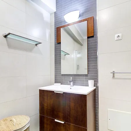 Amazing With Balcony & Barbecue