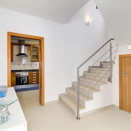 Amazing With Balcony & Barbecue Vakantiehuis *