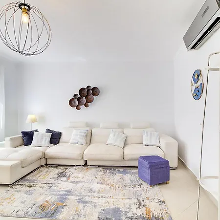 Ferienhaus Horizon House - 3 Bedrooms - Rooftop Terrace & Bbq - Ac