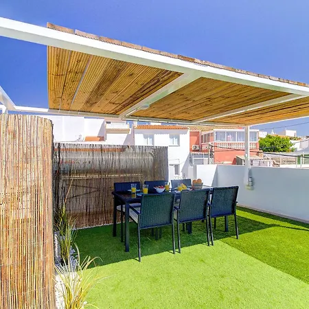 3-Bedroom House For 5 Guests - Ac - Rooftop Terrace & Bbq *