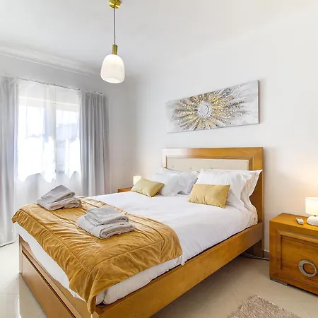 Amazing With Balcony & Barbecue 別荘 *