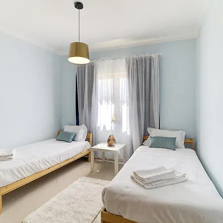 Horizon House - 3 Bedrooms - Rooftop Terrace & Bbq - Ac Ferienhaus *