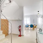 Amazing With Balcony & Barbecue פורטימאו