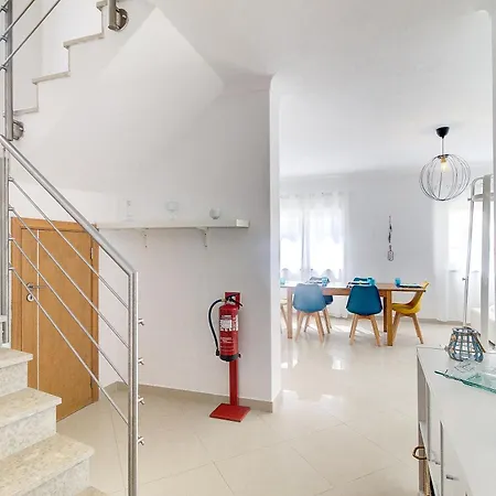 3-Bedroom House For 5 Guests - Ac - Rooftop Terrace & Bbq Portimao