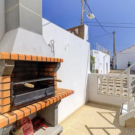 3-Bedroom House For 5 Guests - Ac - Rooftop Terrace & Bbq
